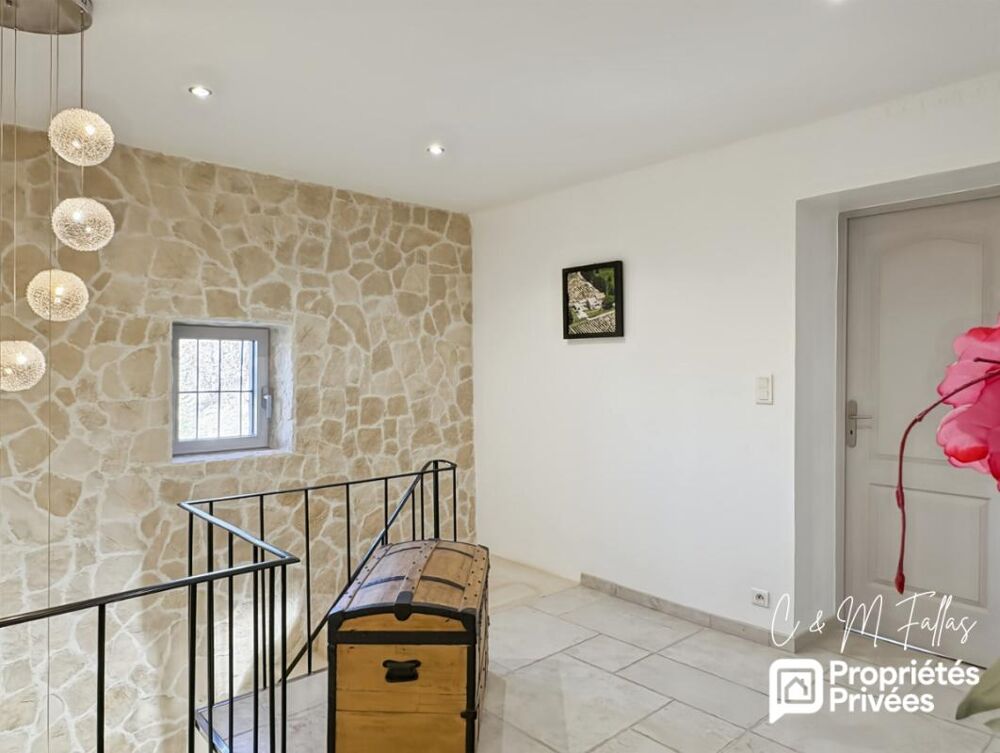 à vendre  Propriété/château Visan (84820)