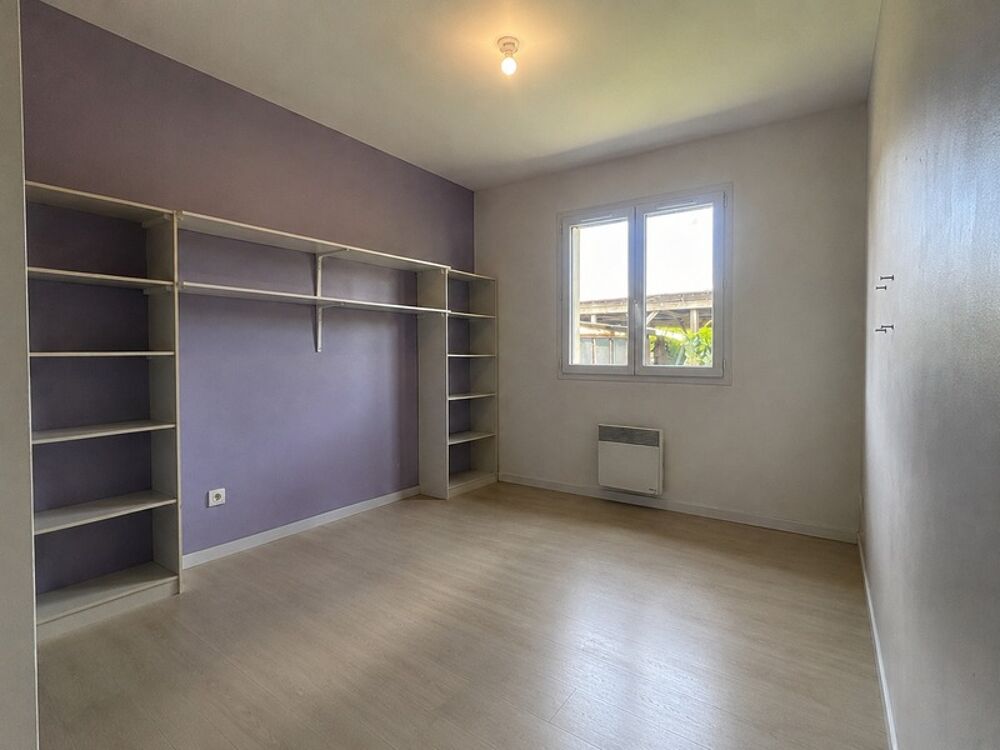 Moulis-en-Médoc  Plain-pied en parfait état, 3 chambres, cuisine neuve et climatisation