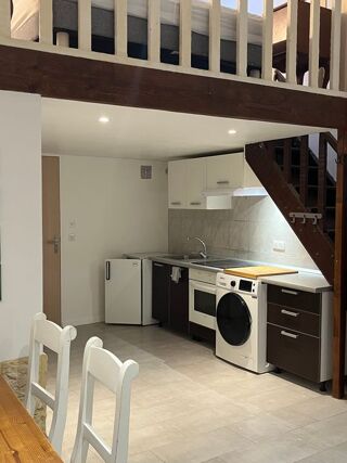  Appartement à louer 1 pièce 43 m²