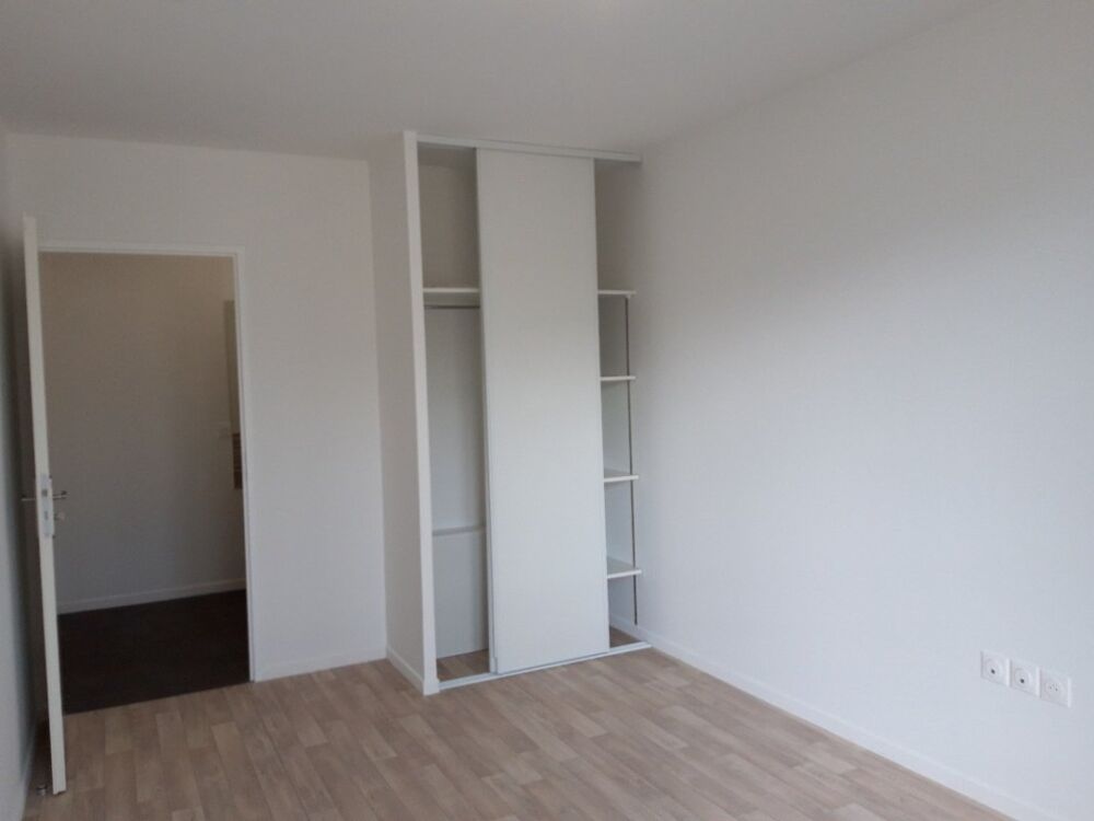 Location Appartement T2 avec balcon et parking à CORBEIL ESSONNES Corbeil essonnes