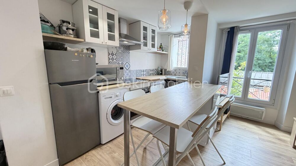 Vente Appartement MONTREUIL Charmant appartement  62m2 au sol des années 30 avec terrasse Versailles