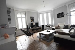  Appartement à louer 3 pièces 100 m²