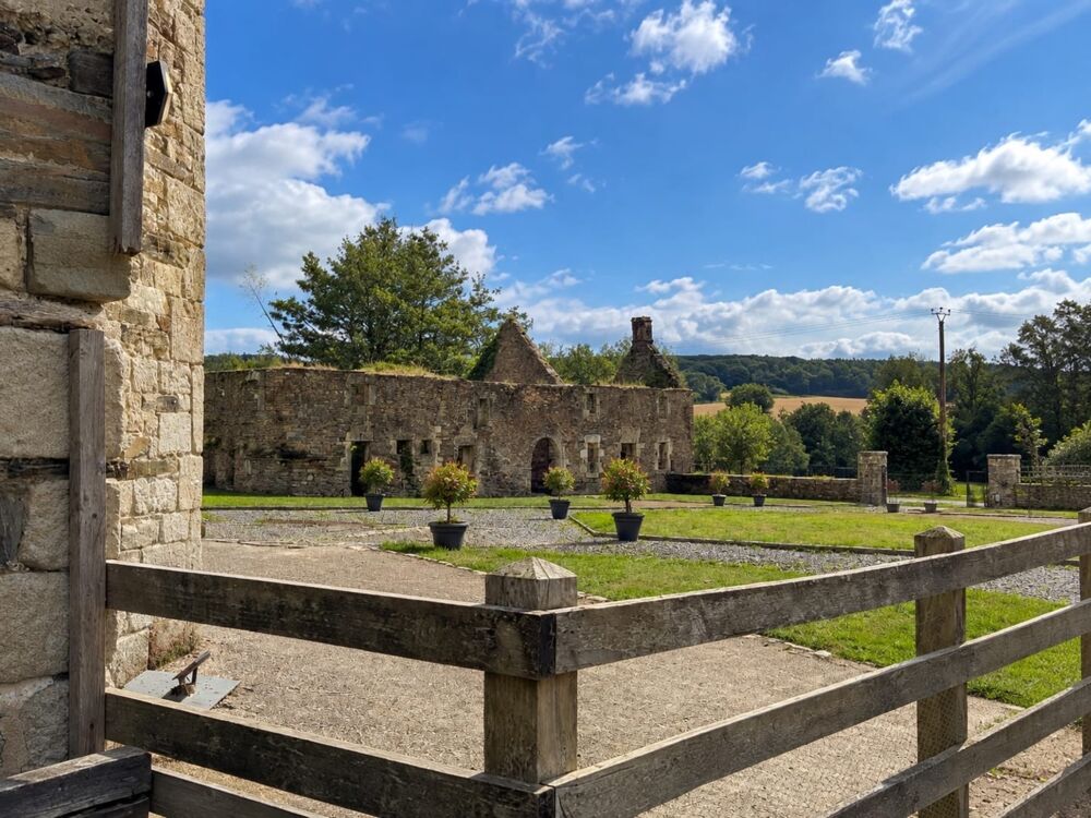 à vendre  Propriété/château Plévin (22340)