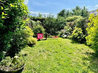  Maison  vendre 8 pices 245 m