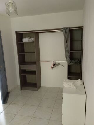  Appartement à louer 3 pièces 55 m²