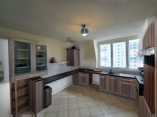  Appartement  vendre 5 pices 121 m