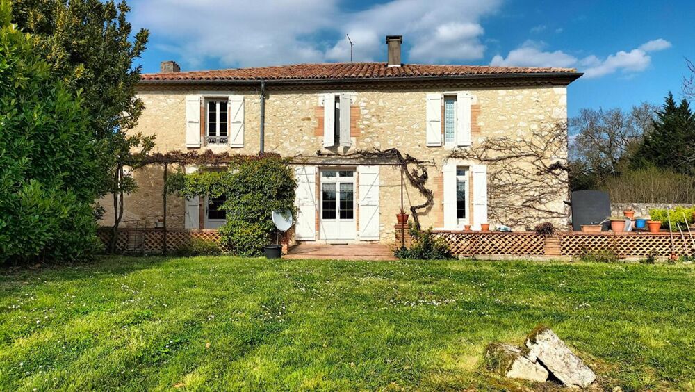 Maison Sainte Marie 8 pièce(s) 260 m2
