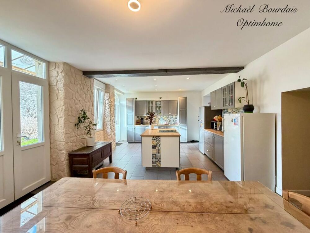 Maison familiale 158 m² + 50 m² aménageables - 4 chambres - Centre Le Lude