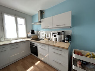  Immeuble � vendre 15 + pi�ces 853 m�