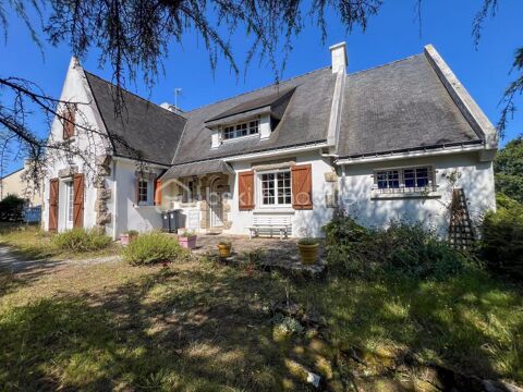   Maison 7 Pices de 166m sur un Terrain de 1700m - Proche des Commerces Maison - 7 pice(s) - 166 m