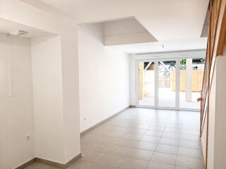  Appartement à louer 3 pièces 65 m²
