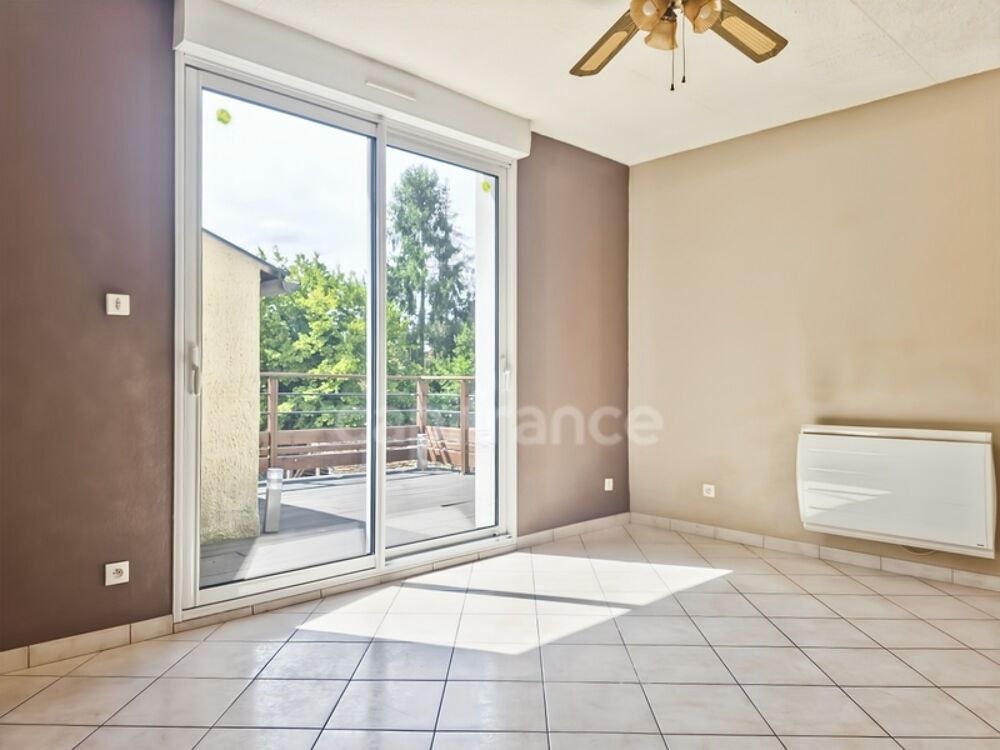Ensemble immobilier - Local commercial, partie production et son habitation avec vue sur rivière