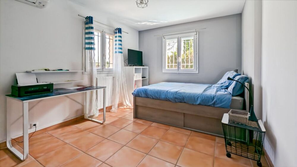 � vendre  Maison Saint-Rapha�l (83700)