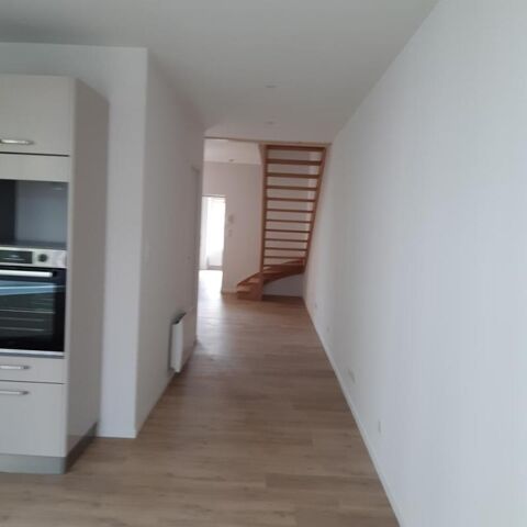  Appartement � louer 4 pi�ces 80 m�