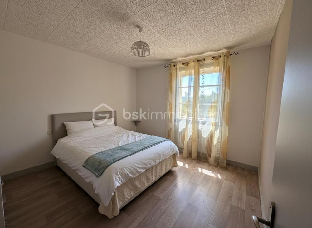 Vente Maison Maison de campagne avec 4 chambres, sous-sol et grand garage Notre dame du touchet