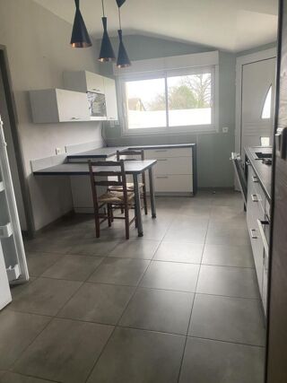  Maison à louer 5 pièces 132 m²