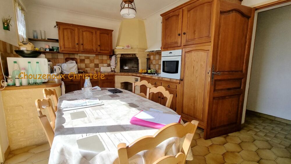 24200 Sarlat La Caneda :Maison et gîte, dépendances et piscine sur 5000m²