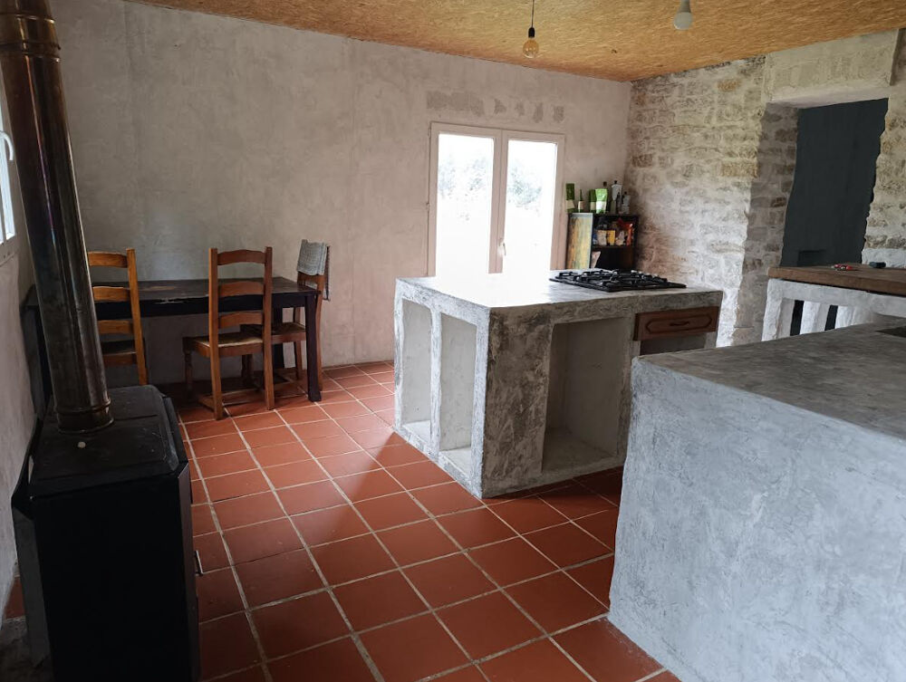 Vente Maison 29520 Laz maison sans voisin, autonome en eau, bois de 1 ha , vie de plain pied, dépendances Laz