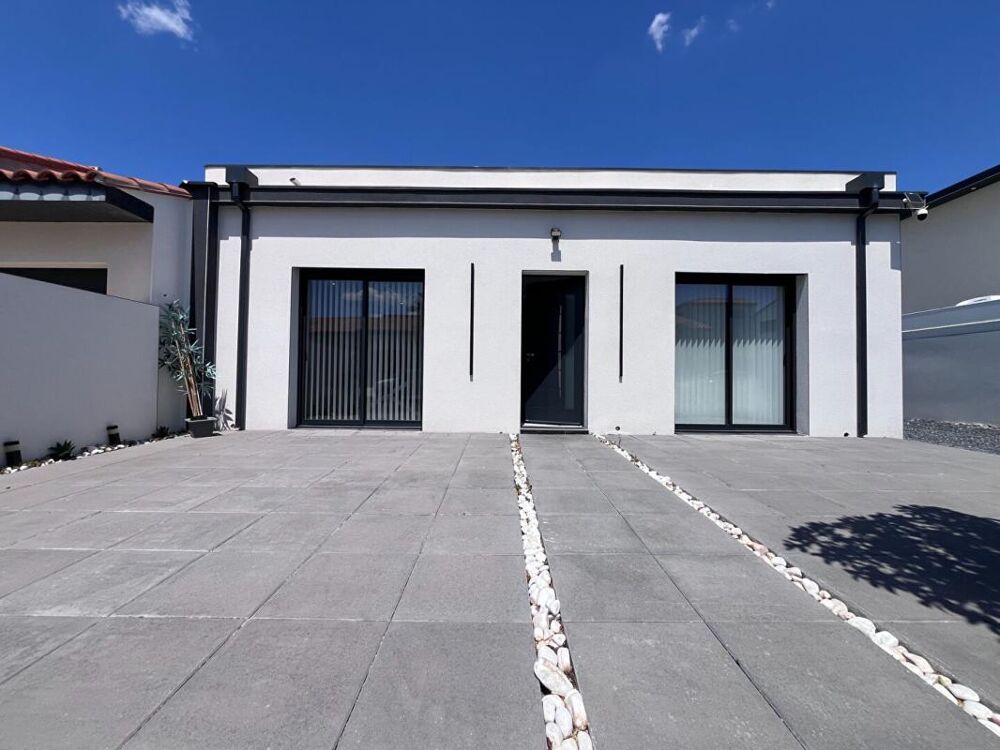 Magnifique maison de plain-pied de 102 m² de style contemporaine sur un terrain 3 faces de 299 m²