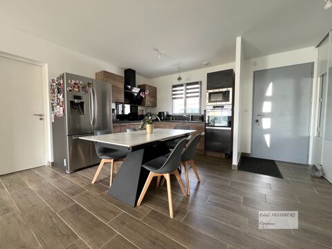   Maison Plain-Pied 96m2, suite, CROIX CHAPEAU (17) Maison - 4 pièce(s) - 96 m²