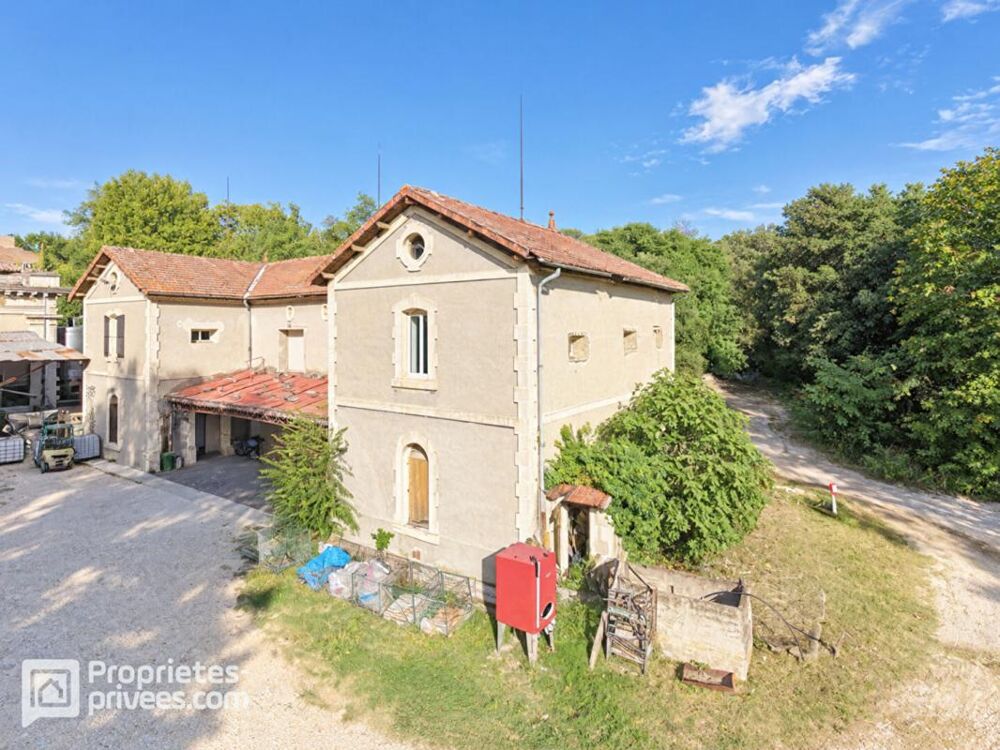 à vendre  Propriété/château Bollène (84500)