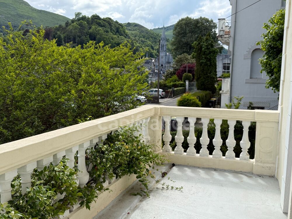 DEMEURE DE PRESTIGE FACE AUX SANCTUAIRES DE LOURDES