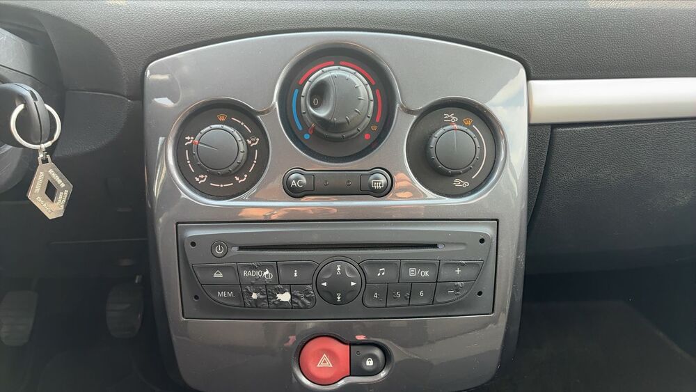 Clio 1.5 DCI 90 Expression 2012 occasion 76230 Isneauville