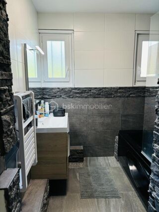  Propriété/château à vendre 4 pièces 120 m²