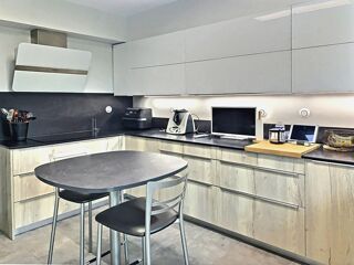  Appartement à vendre 10 pièces 193 m²