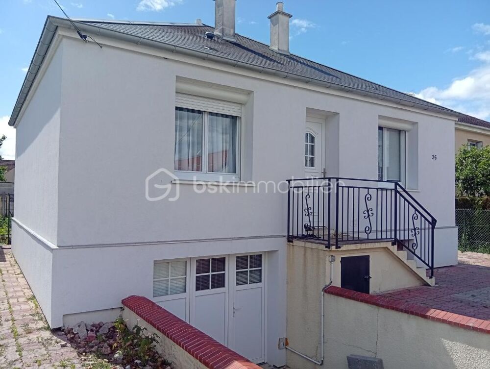 Vente Maison CHÂLETTE-SUR-LOING – Charmant pavillon traditionnel sur sous-sol total Chalette sur loing