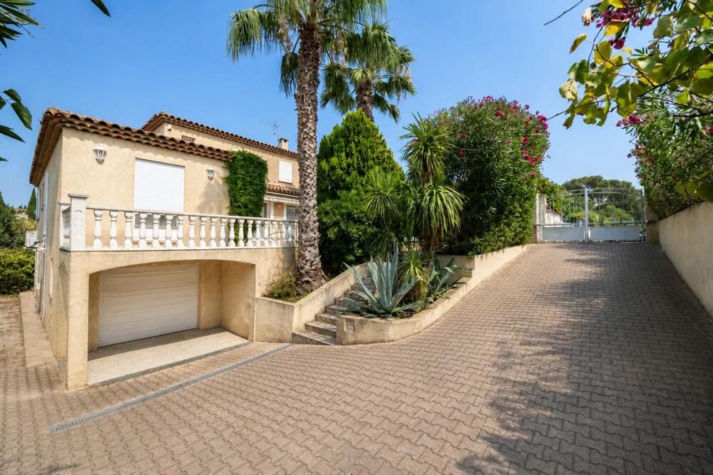 Vente Maison MAGNIFIQUE VILLA semi-récente avec PISCINE Marseille 12