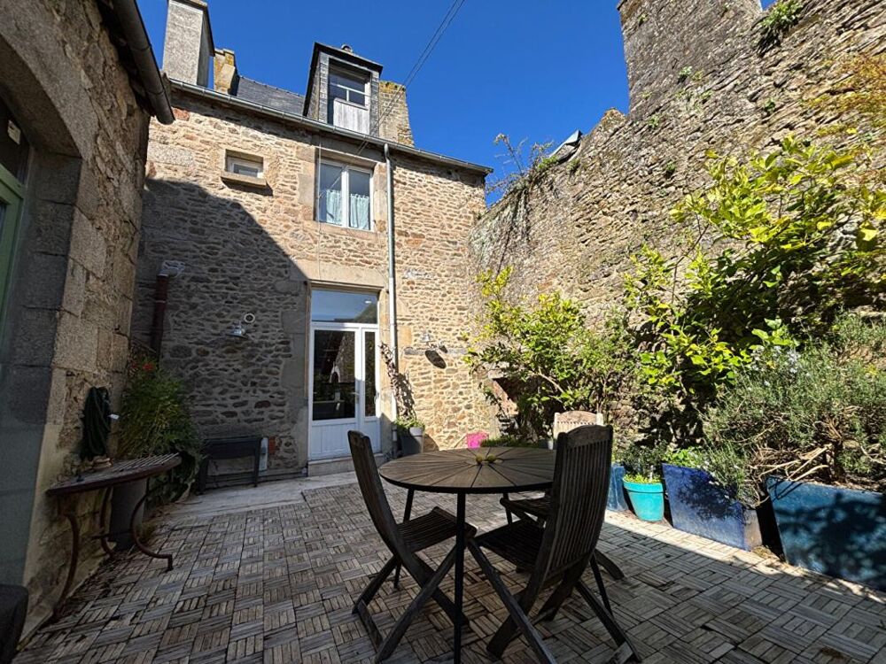 Maison de caractère Dinan 5 pièce(s) 225 m2