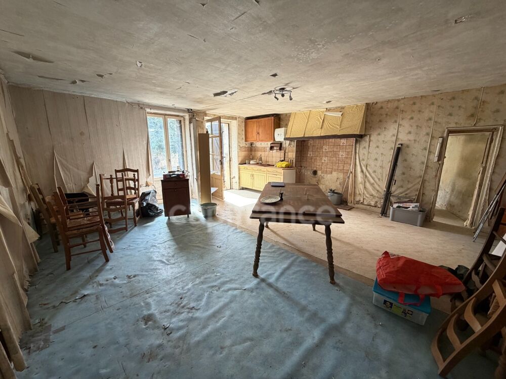 Vente Maison Ensemble de maisons anciennes à rénover d'environ 180m² à Neuville de Poitou (86) Neuville de poitou