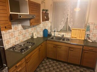  Appartement à louer 3 pièces 69 m²