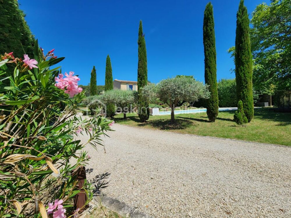 Vente Villa VILLA 4 CHAMBRES AVEC PISCINE SUR 2200M² ENV DE TERRAIN Cadenet