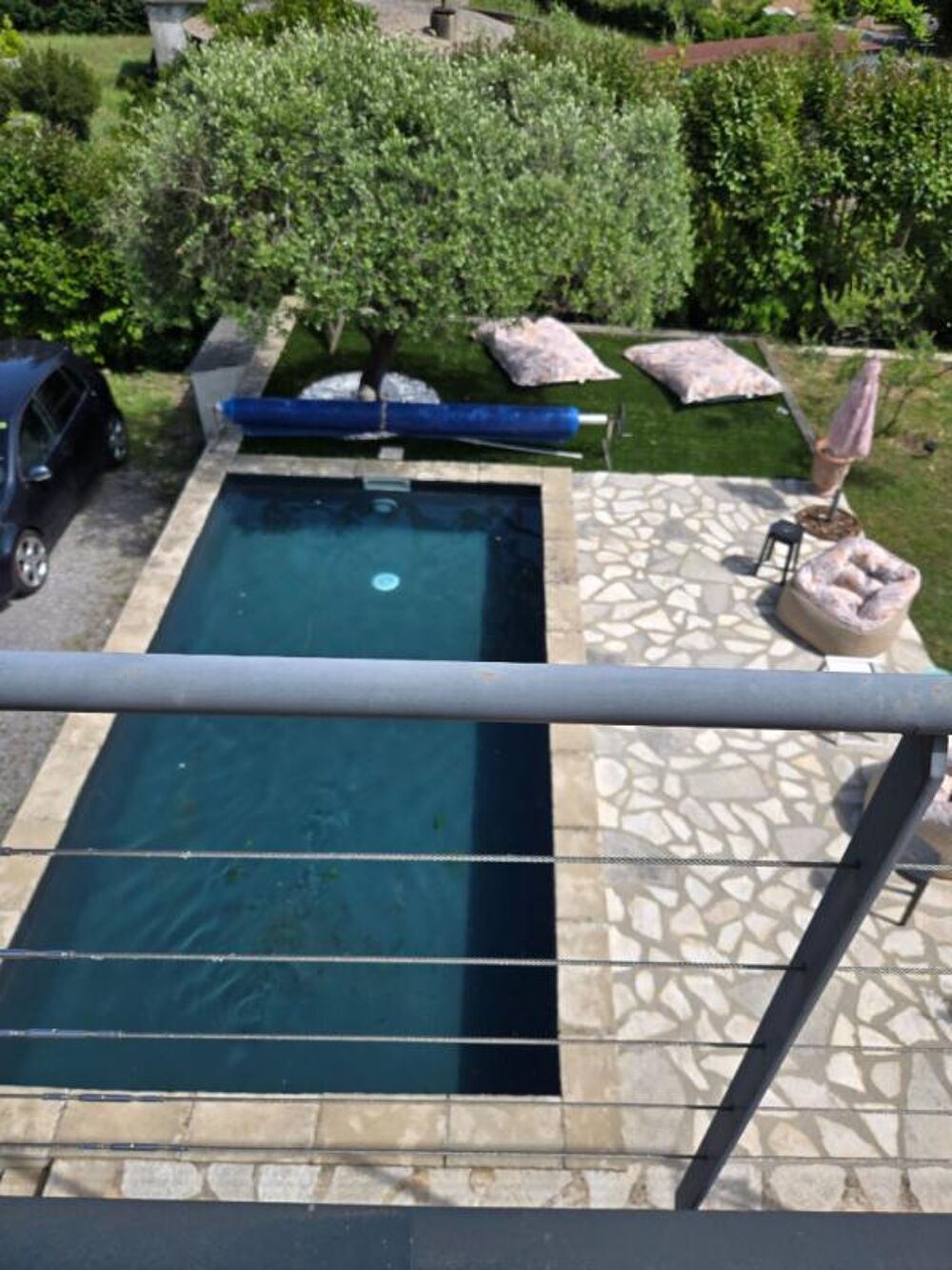 Villa de 124.7 M2 avec piscine et garage sur un terrain clos et arboré de 735 M2 au calme sans vis à vis