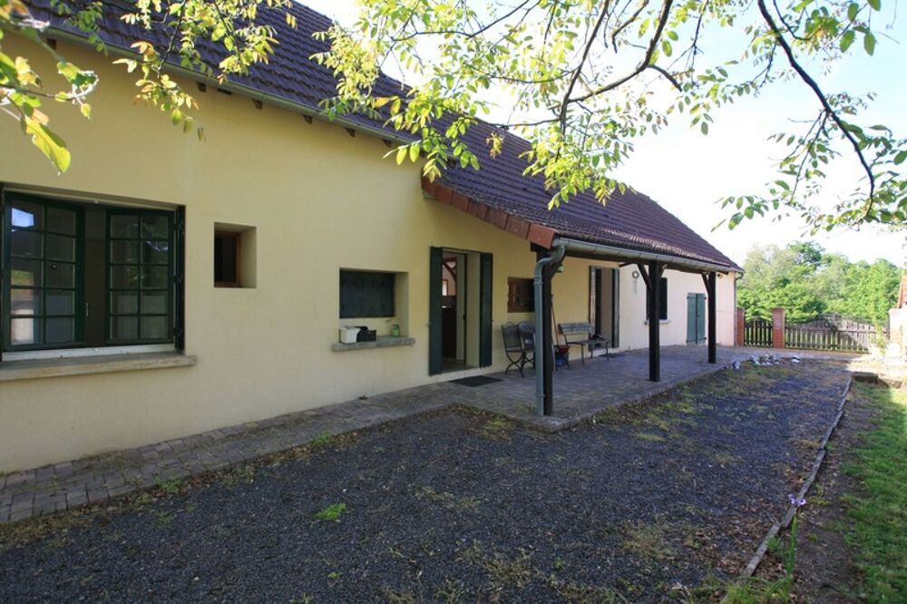 Maison à vendre 6 pièces MONTCOMBROUX LES MINES (03)