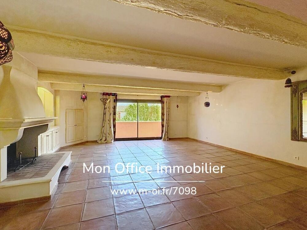 Référence : 7098-LES - MAISON DE MAÎTRE T7 À RÉNOVER AU COEUR DU VILLAGE DE COGOLIN