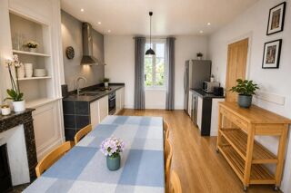  Propriété/château à vendre 8 pièces 131 m²