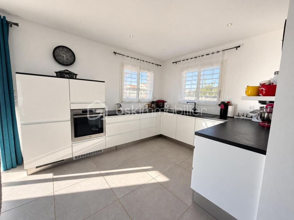 Vente Maison Maison plain-pied 3 chambres – Piscine – DPE A – Saint-Hilaire-de-Brethmas Saint hilaire de brethmas
