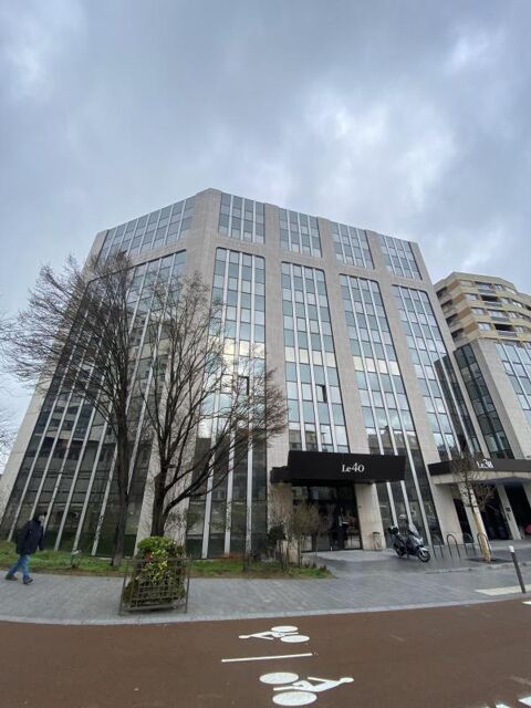 Au sein d'un immeuble moderne situ&eacute; au pied du Tram Suresnes Longchamps 1252800 92150 Suresnes