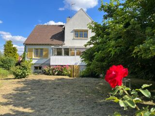  Maison à louer 7 pièces 137 m²
