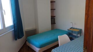  Appartement à louer 5 pièces 100 m²