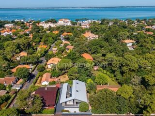  Villa à vendre 7 pièces 203 m²