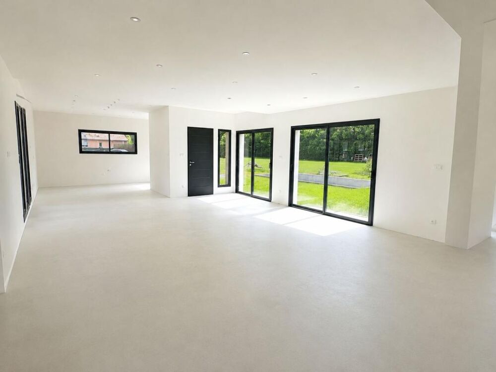 Maison contemporaine récente de 150m2 avec piscine-Pompertuzat
