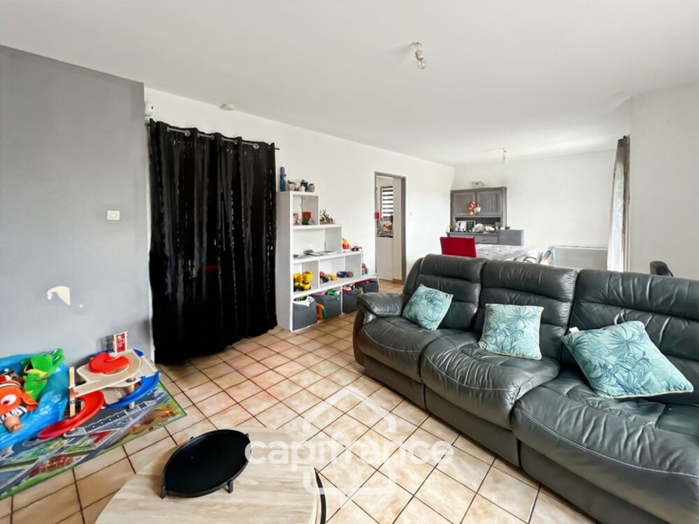 Vente Maison Maison de 3 chambres avec joli extérieur, proche des commodités à Espalais Espalais