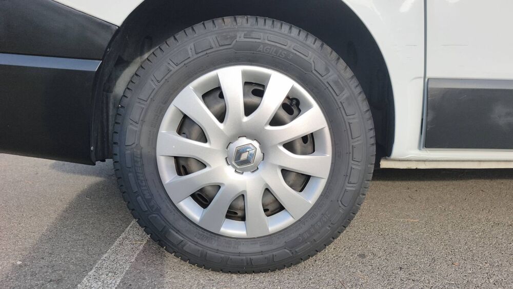 Trafic VU 3 2.0 dCI 145 EDC6 Grand Confort - Automatique 2021 occasion 83000 Toulon