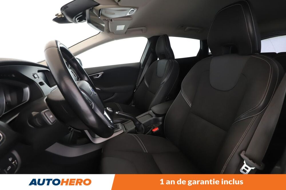 V40 1.6 D2 Momentum 115 ch 2015 occasion 92130 Issy-les-Moulineaux