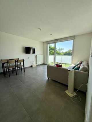  Appartement à louer 2 pièces 44 m²