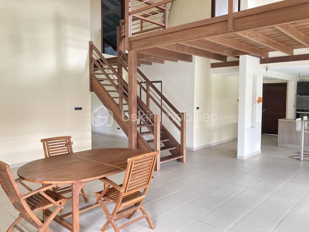 Villa à fort potentiel, avec piscine